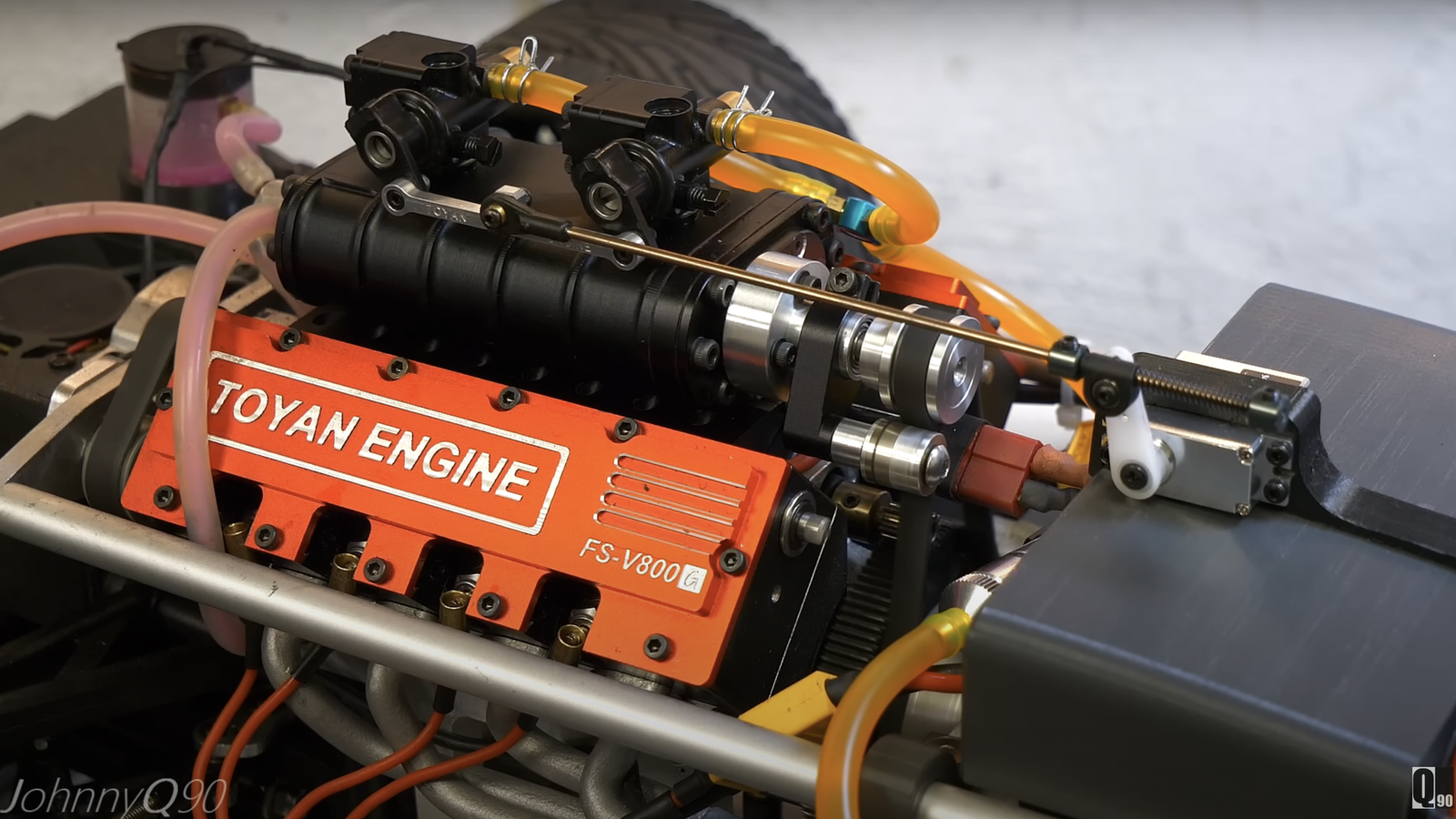 28cc V8 engine